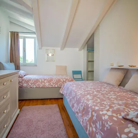 Nika By Interhome *